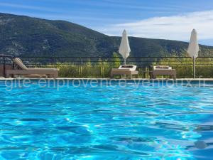 La Cigale du Pas du Ventoux en Provence à Mollans-sur-Ouvèze