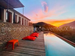 DELUXE VILLA ASTERISK at MONT VENTOUX à Mollans-sur-Ouvèze